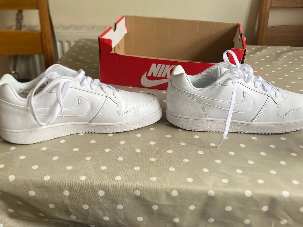 Men’s trainers - Image 3