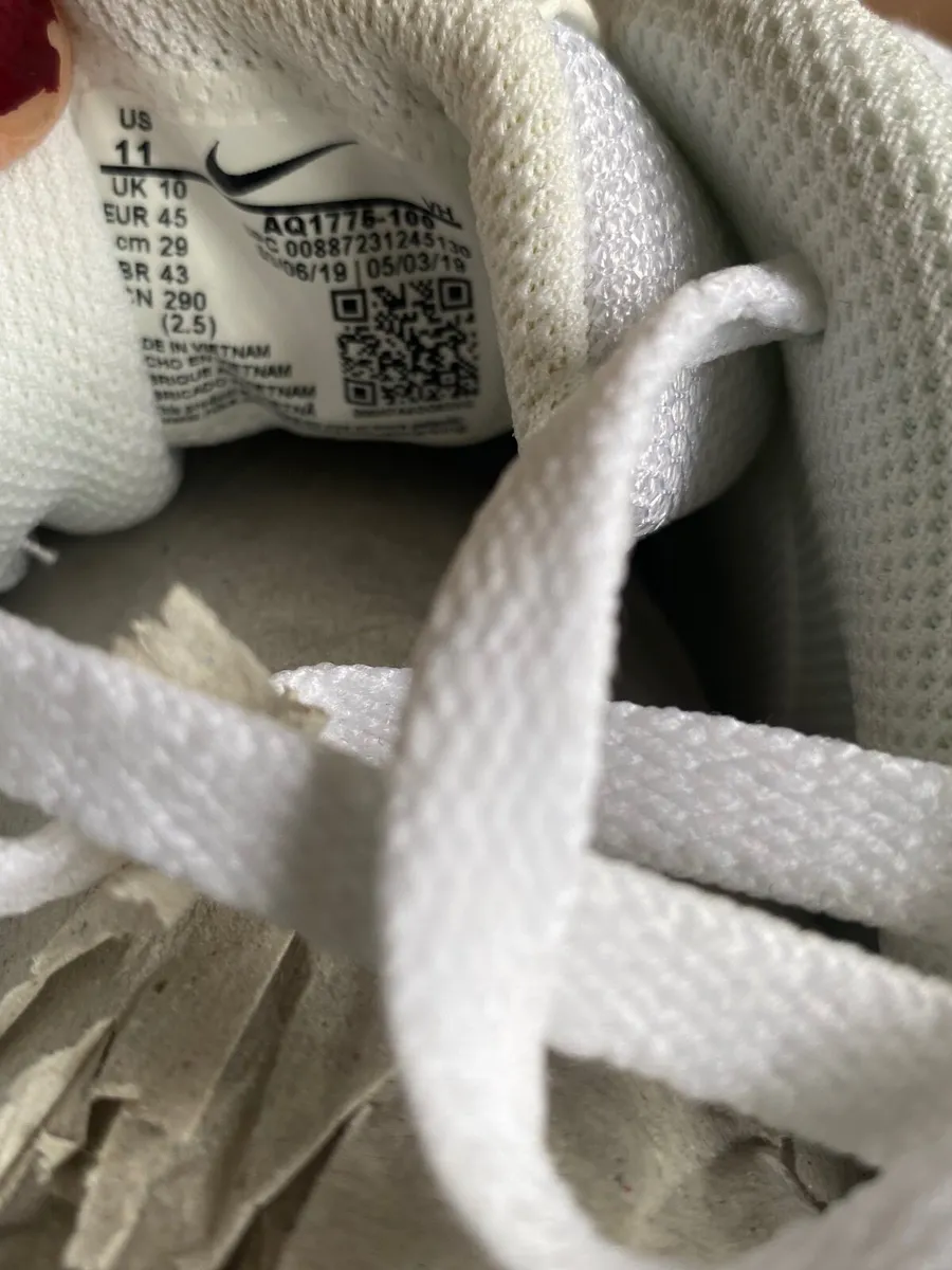 Men’s trainers - Image 4