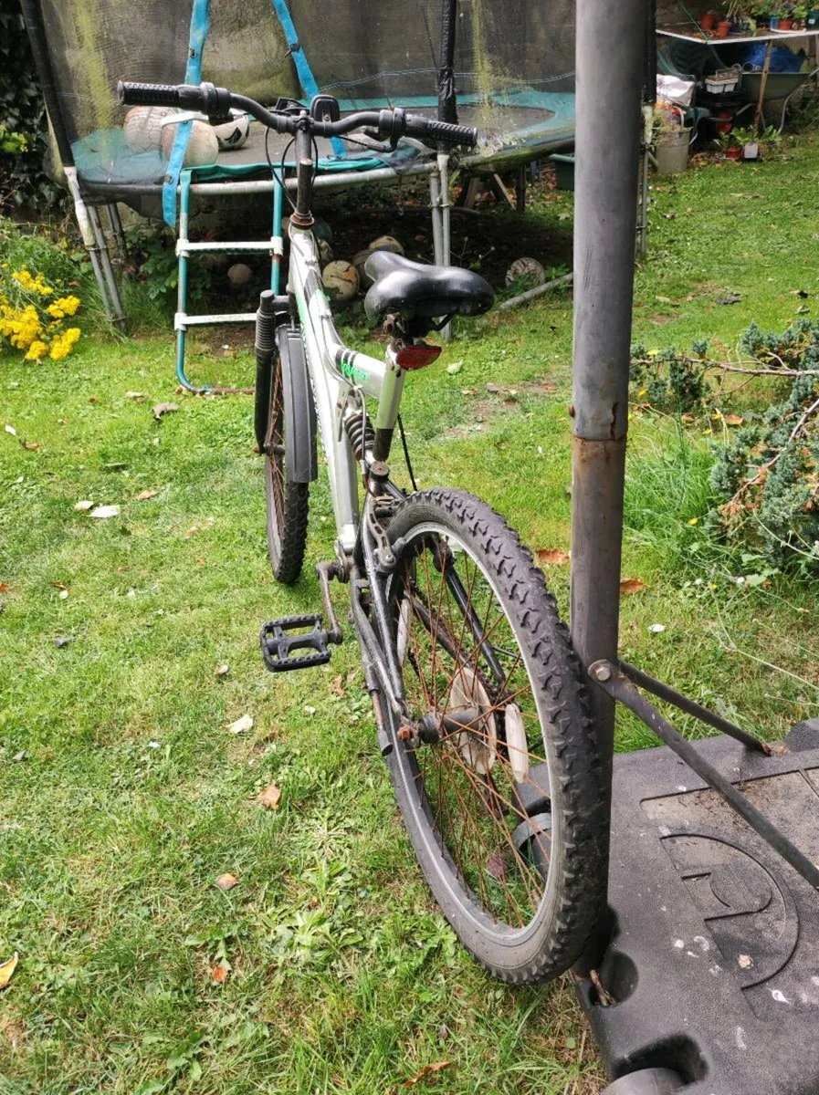 Free Children's Bike - Image 3