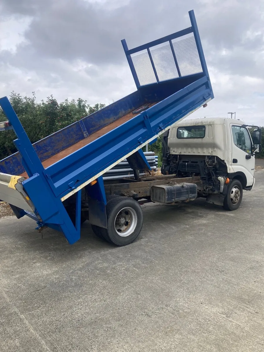 Hino Tipper 300 Series 2012 - Image 3