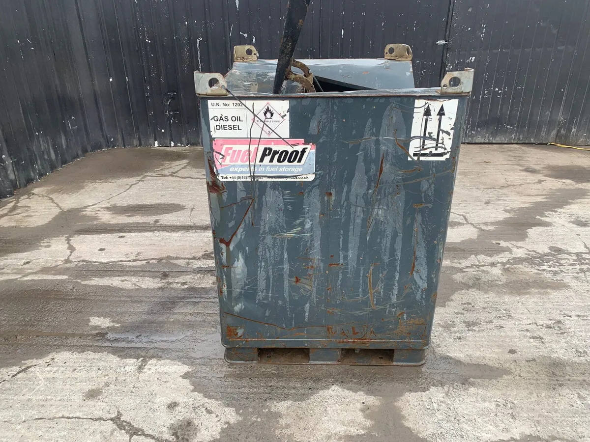 1000L Fuel Cube Bowser - Image 2