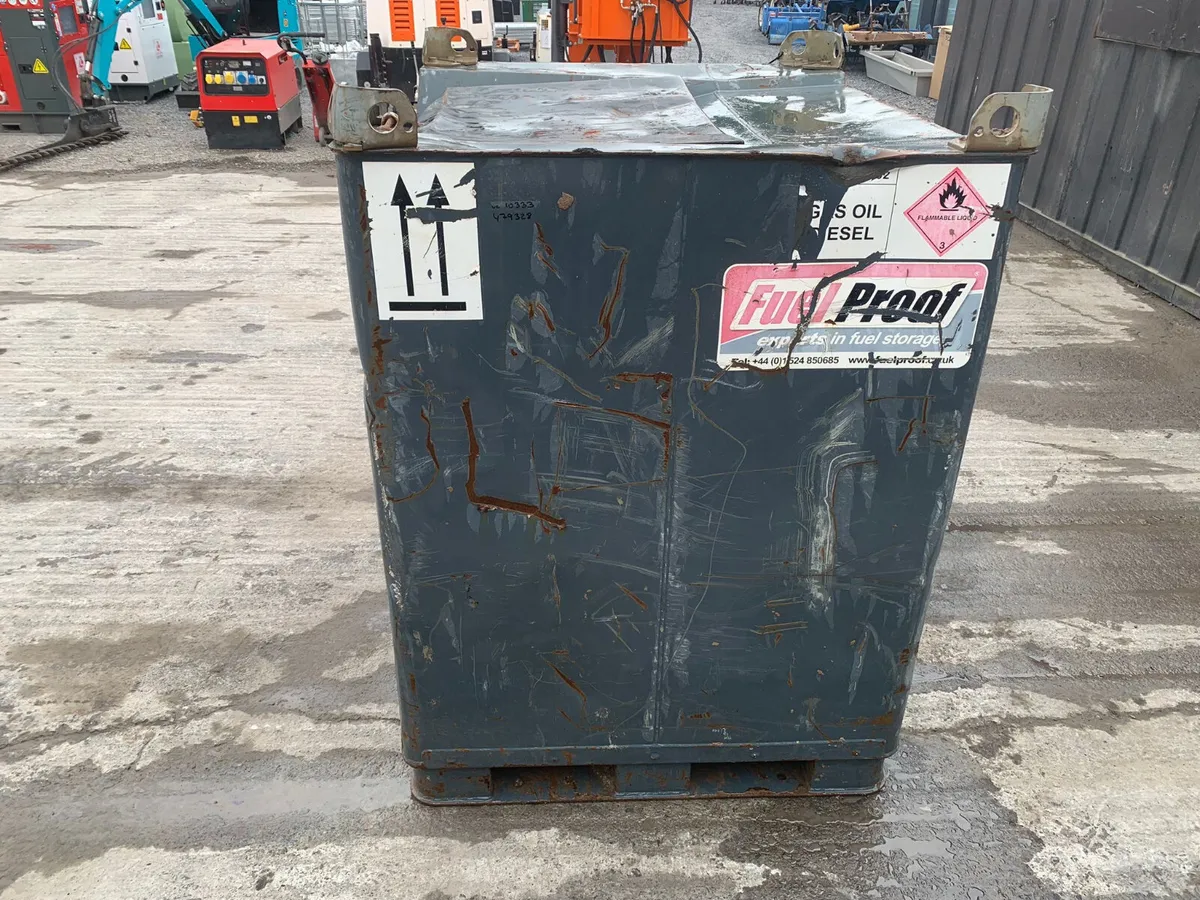 1000L Fuel Cube Bowser - Image 3