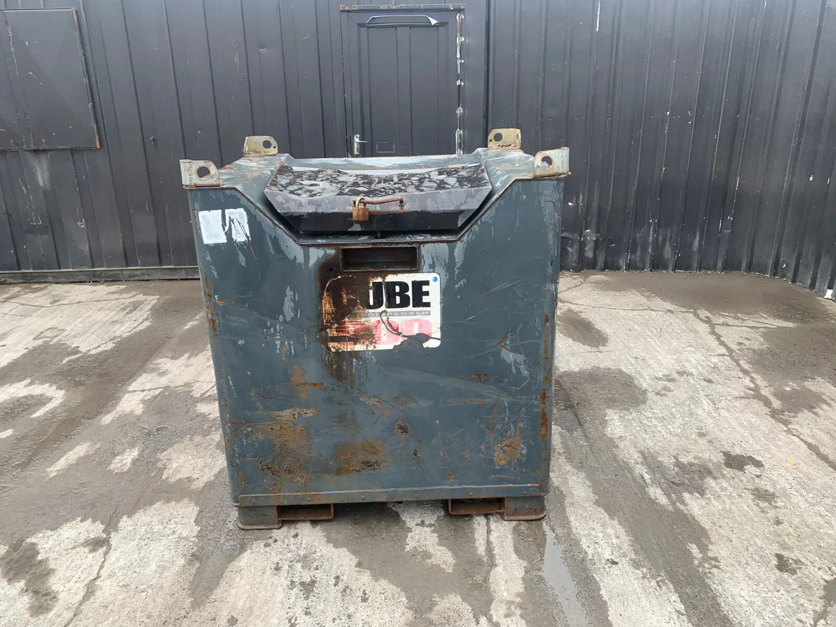 1000L Fuel Cube Bowser - Image 1