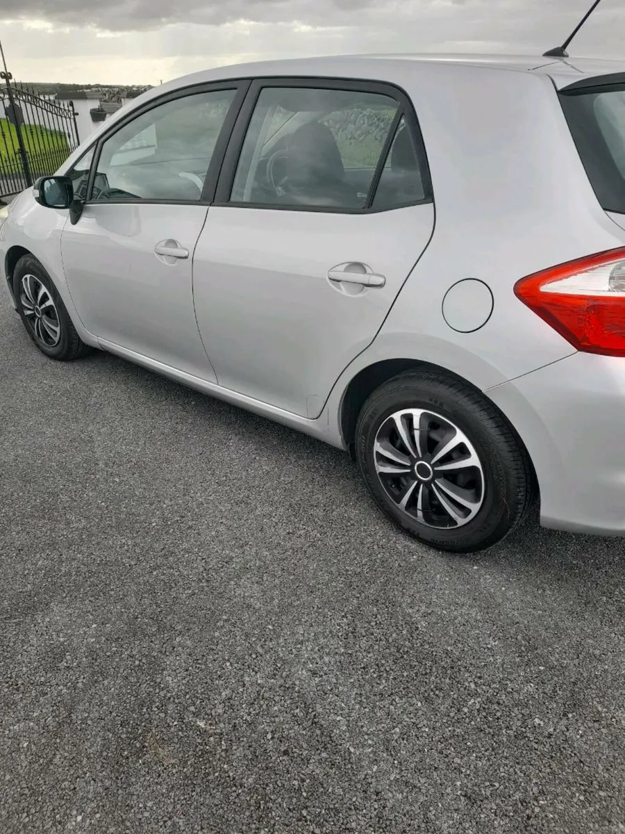 Toyota auris - Image 3