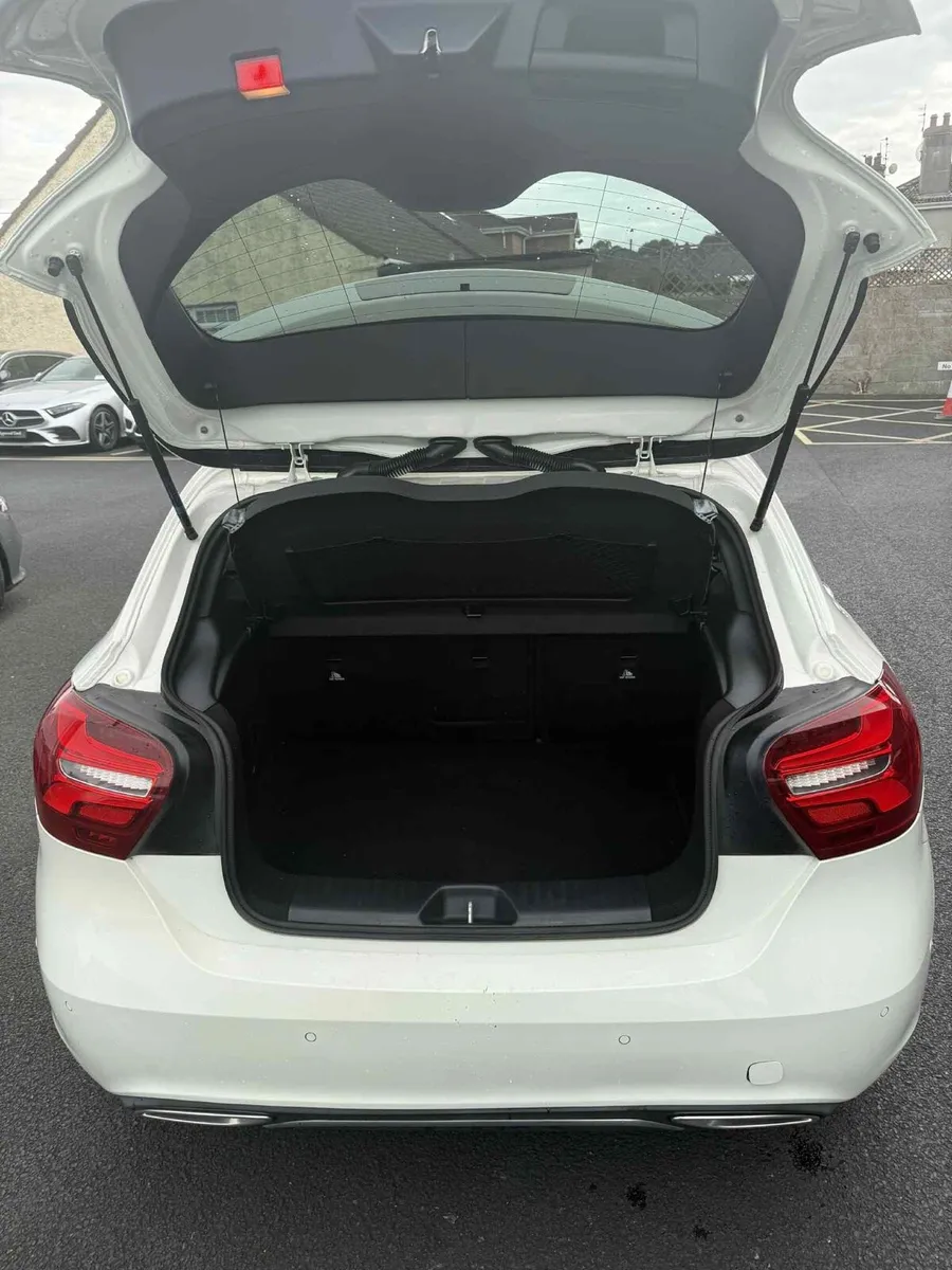 A class Mercedes - Image 3