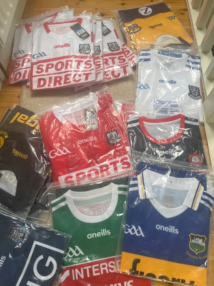 Gaa tops - Image 1