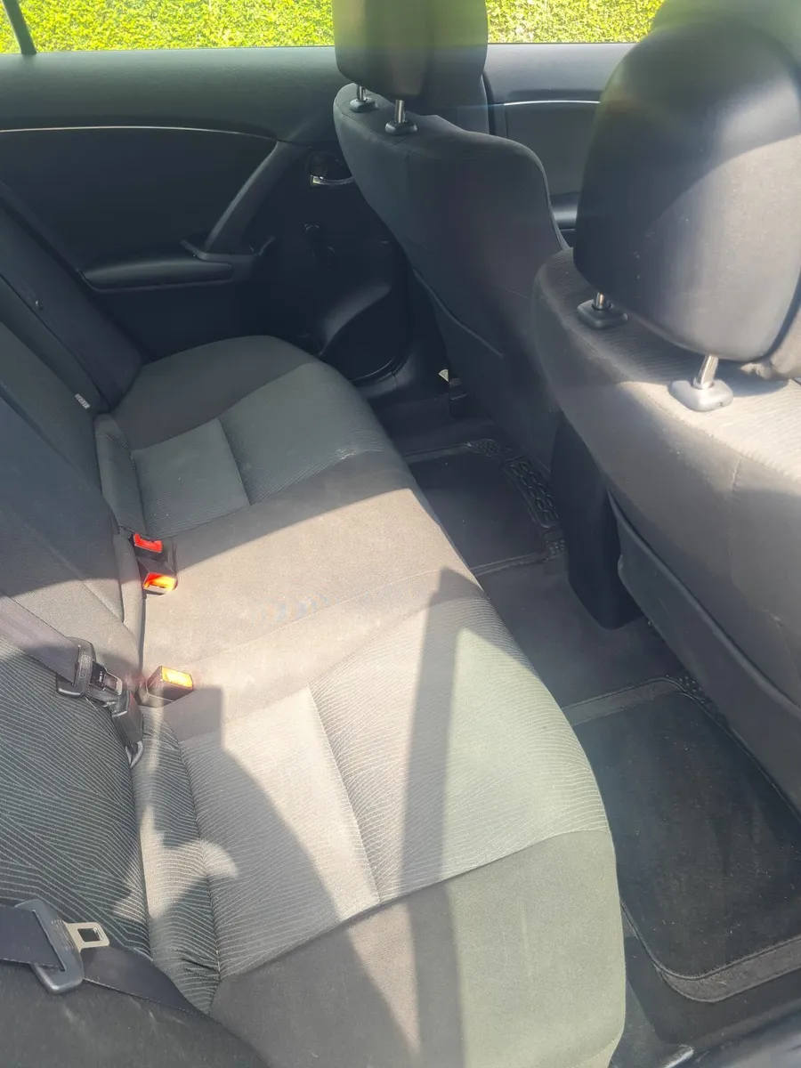 Toyota Avensis 2009 - Image 3