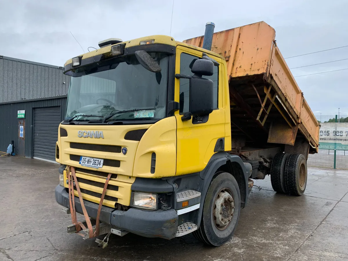 UNRESERVED 2005 SCANIA P230 4X2 18T TIPPER FOR AUC - Image 1