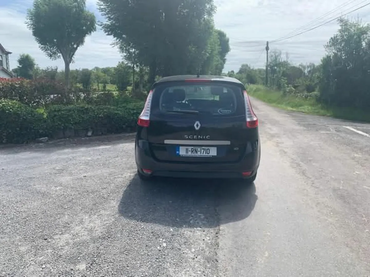 Renault Grand Scenic 2011 - Image 2