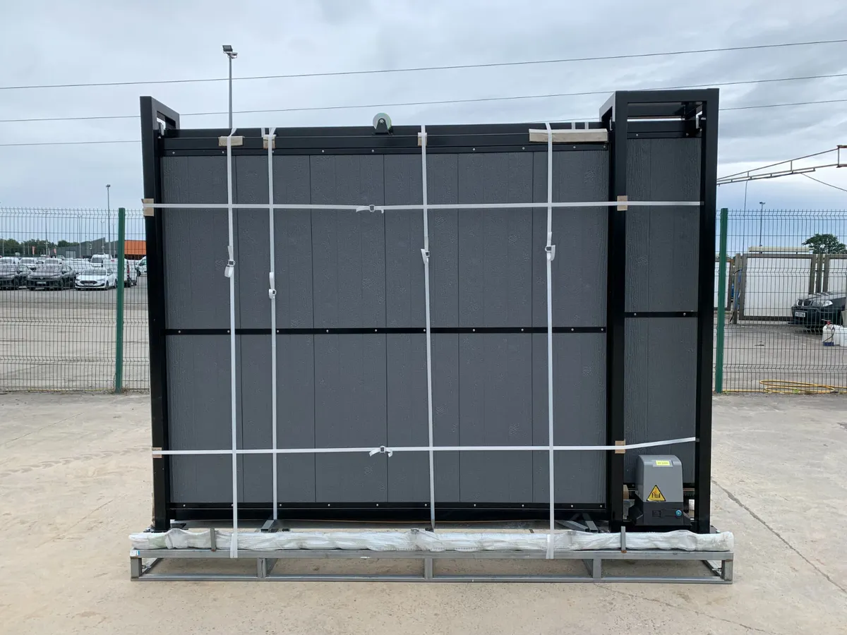BID ONLINE NOW - NEW 26FT COMPOSITE ELECTRIC GATE - Image 1