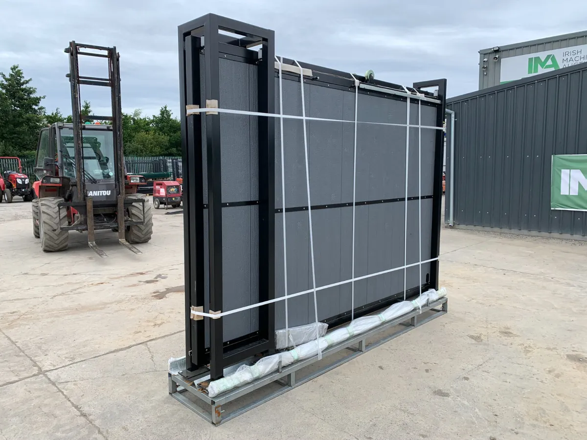 BID ONLINE NOW - NEW 26FT COMPOSITE ELECTRIC GATE - Image 3