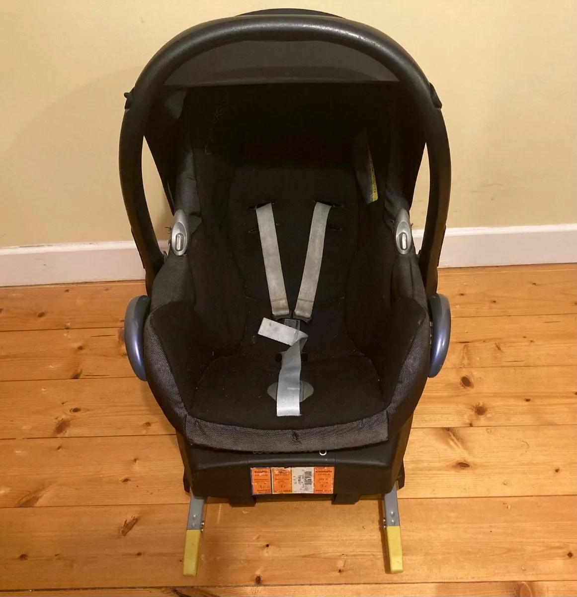 Maxi-Cosi Infant Car Seat + ISOFIX Base + Adapters - Image 3