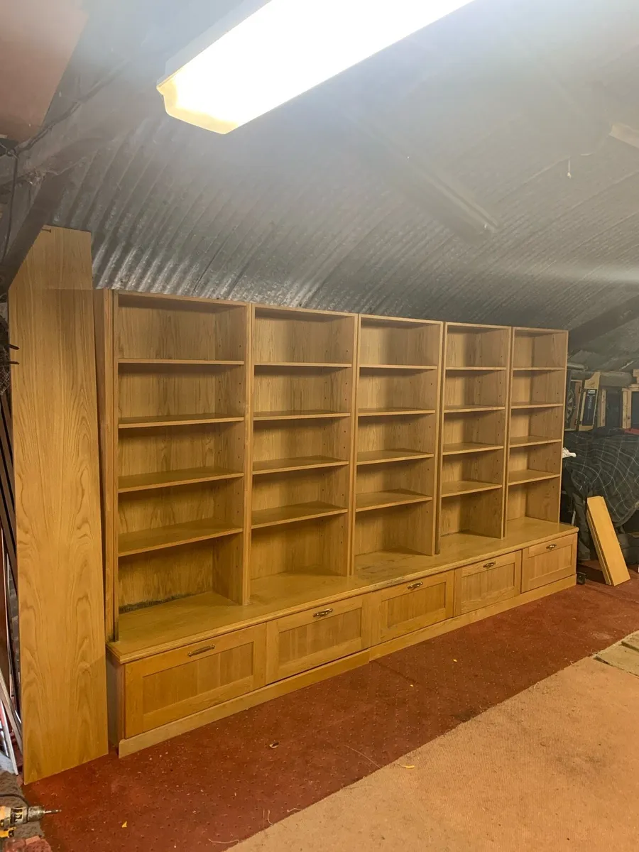 Oak bookshelf - Image 1