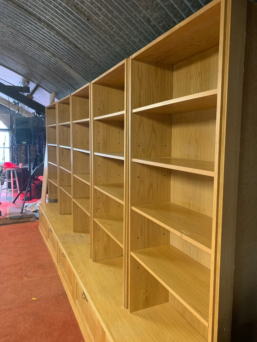 Oak bookshelf - Image 4