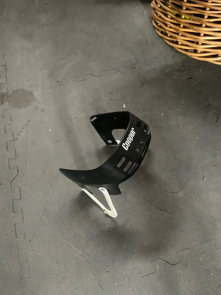 Old cooper bottom with ear pieces - Image 1