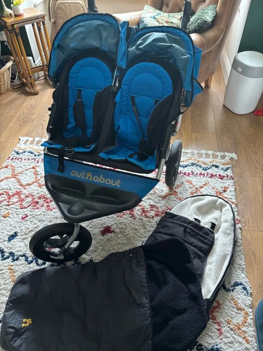 Outnabout Yipper Double Buggy - Image 1