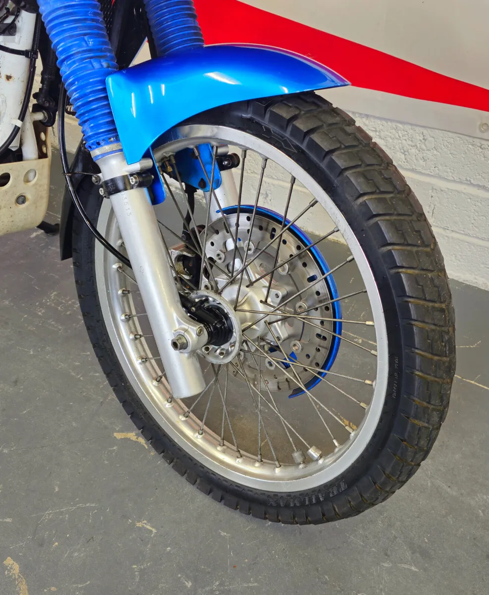 1991 Suzuki DR800S - Image 4