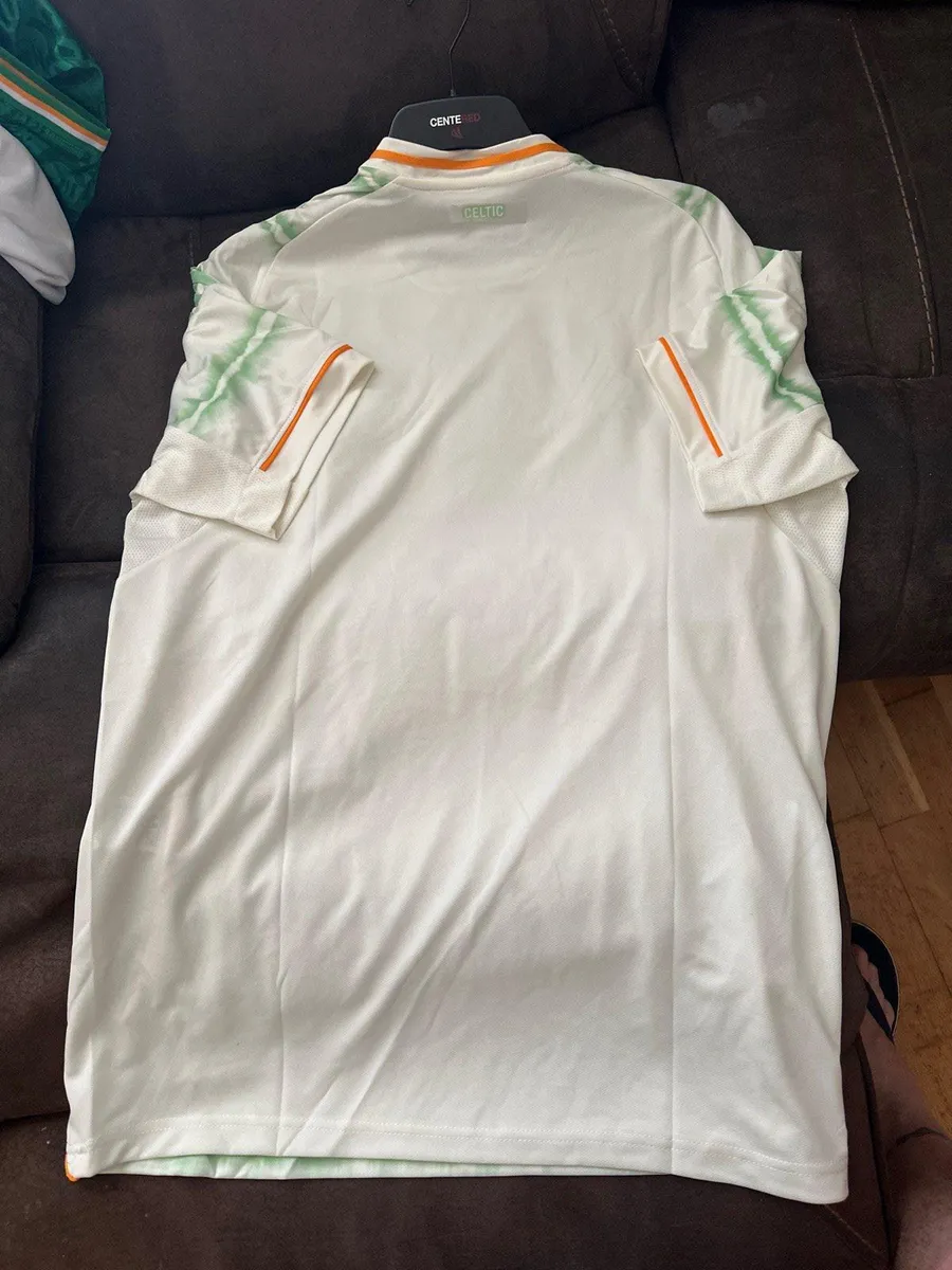 Celtic away jersey - Image 2