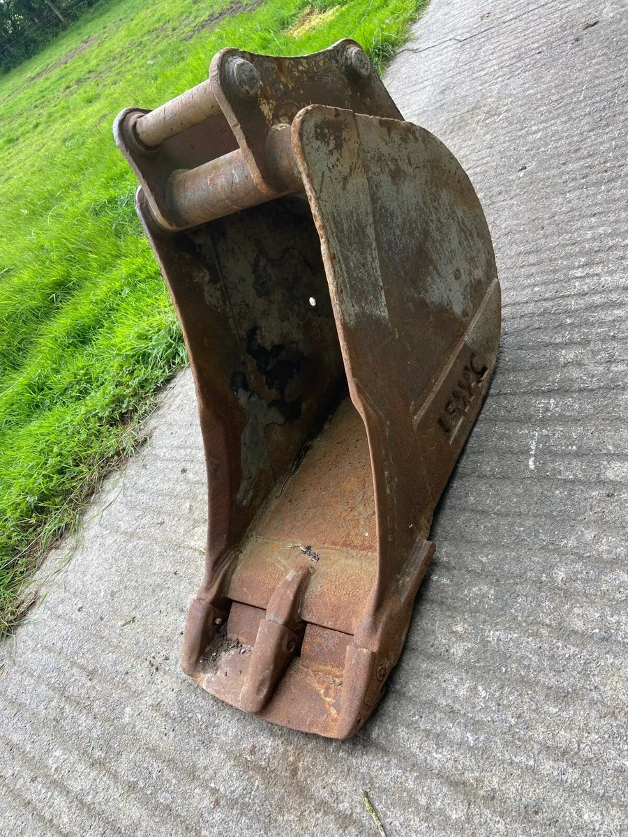 2ft bucket 65mm pins - Image 1