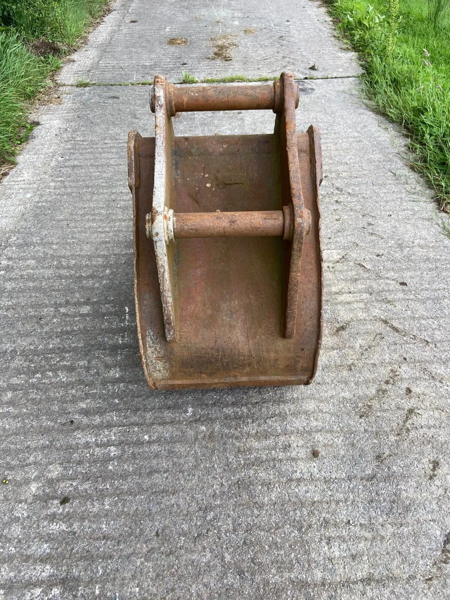 2ft bucket 65mm pins - Image 4