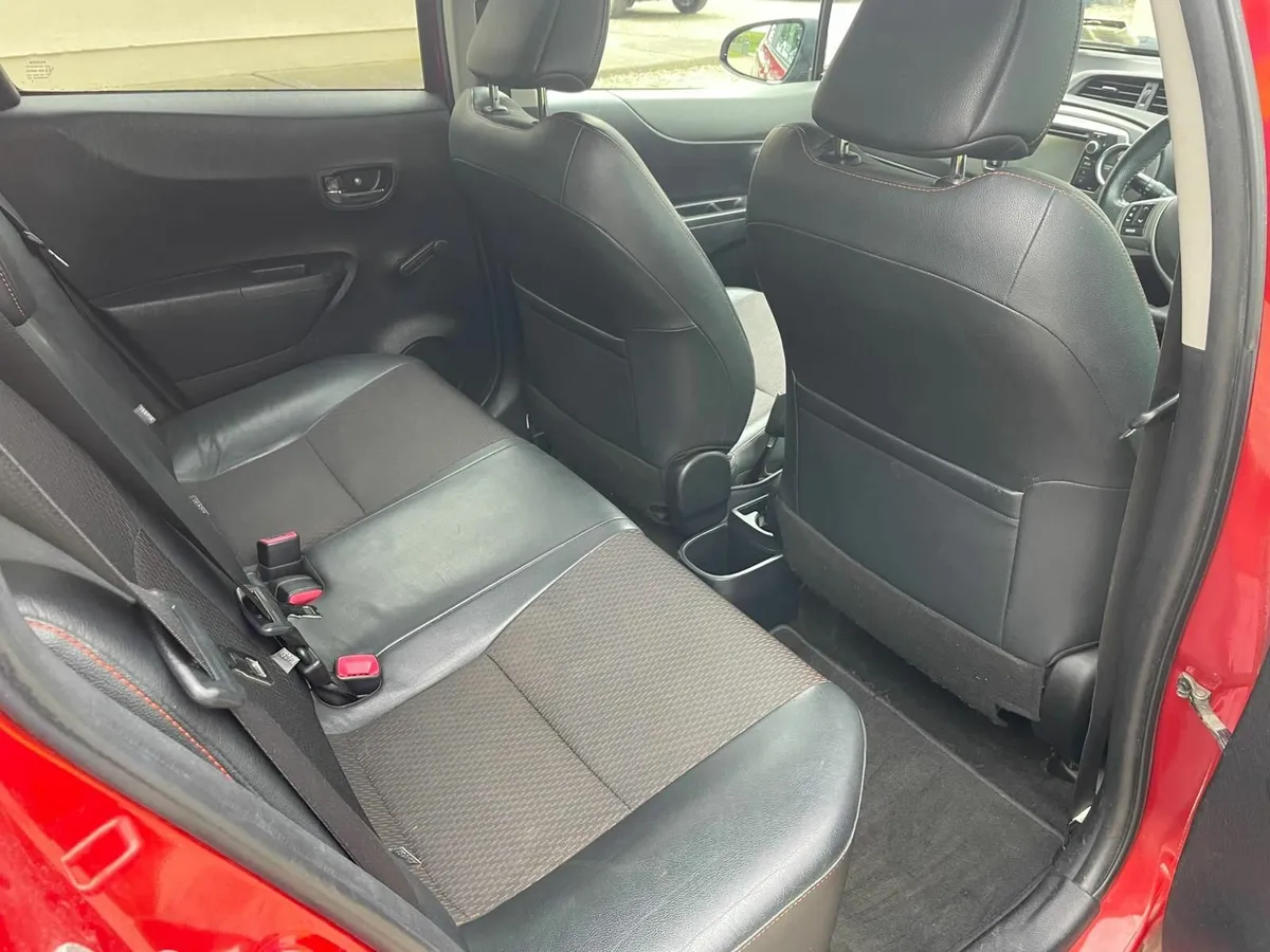 Toyota Yaris 2013 - Image 3