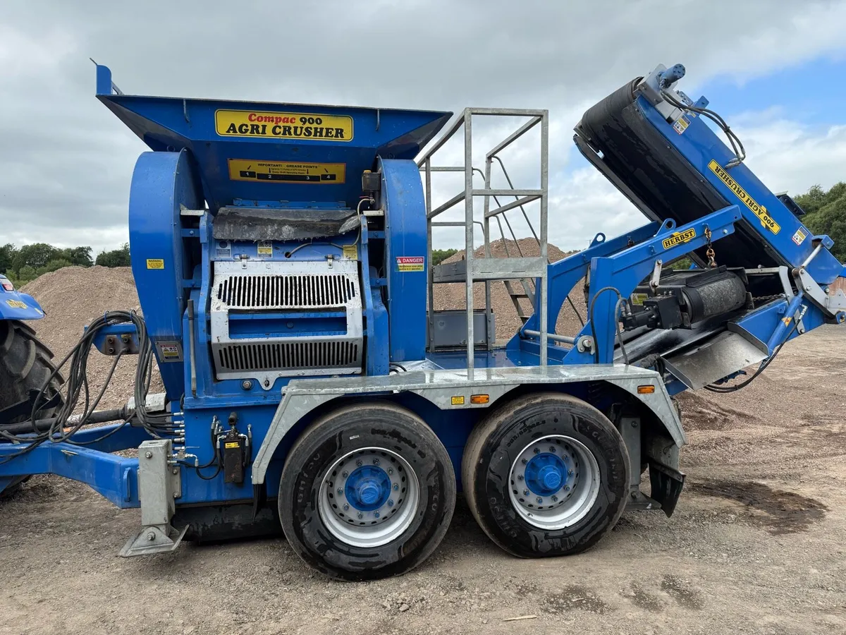Herbst AG900 Crusher - Image 1