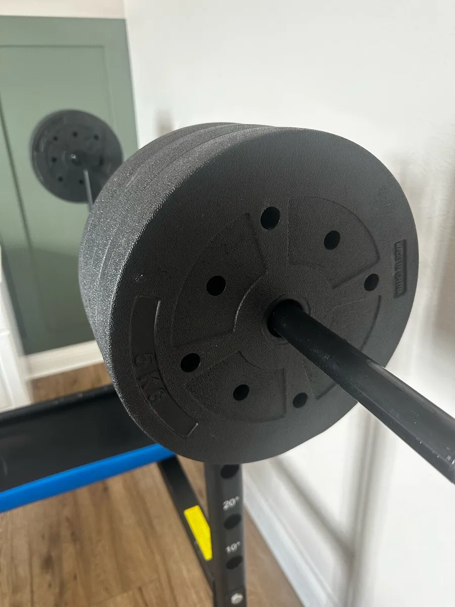 Weight Bench with Barbell and 6 x 5kg weights - Image 3