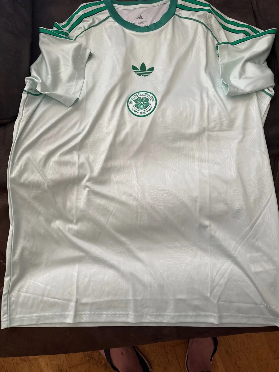 Retro Celtic jersey - Image 1