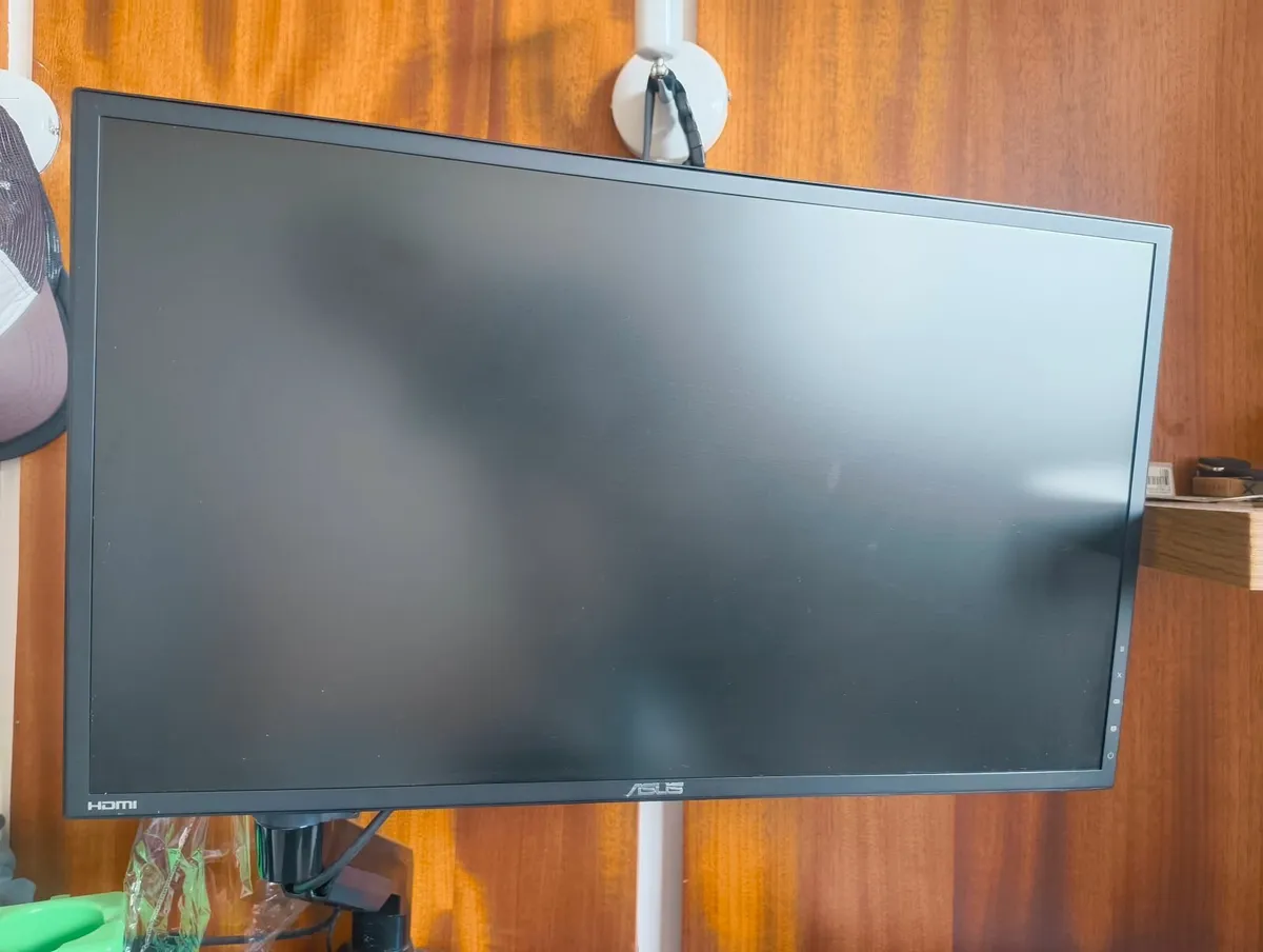 Monitor - Image 1
