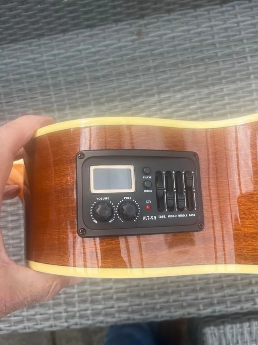 Chord Acoustic Bass - Image 2
