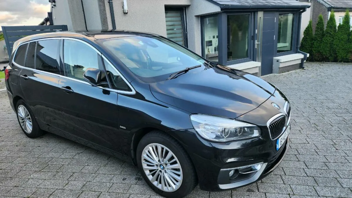 BMW 218D SERIES GRAN TOURER 7 SEATS - Image 2