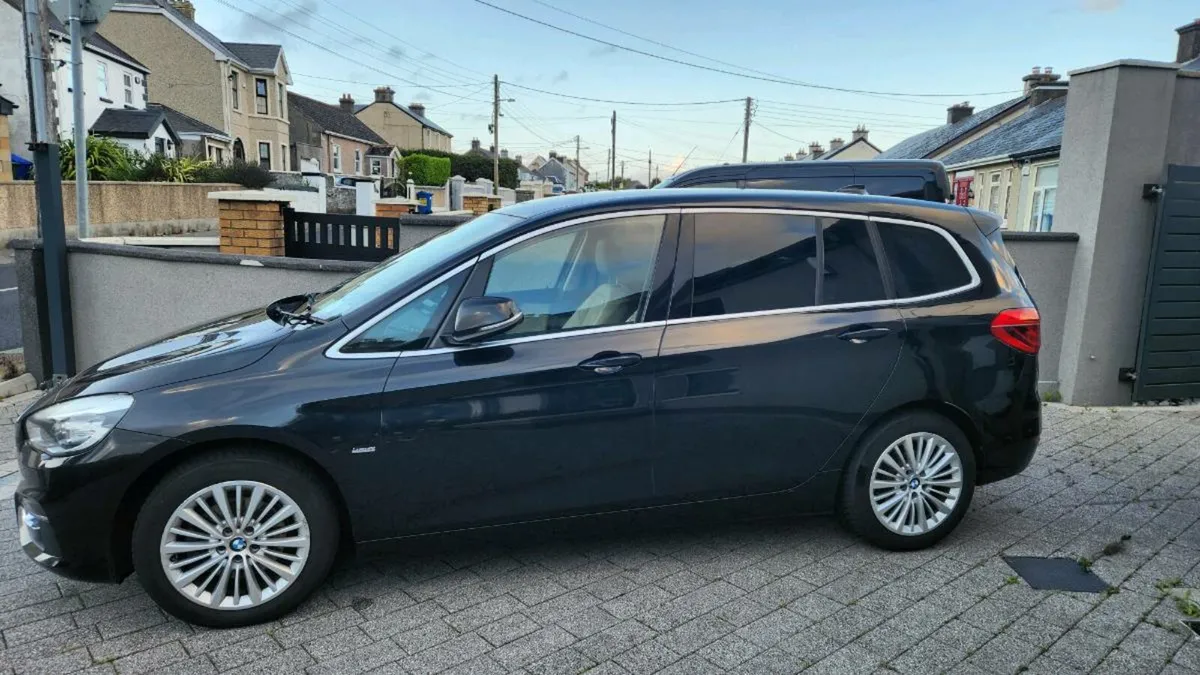 BMW 218D SERIES GRAN TOURER 7 SEATS - Image 3