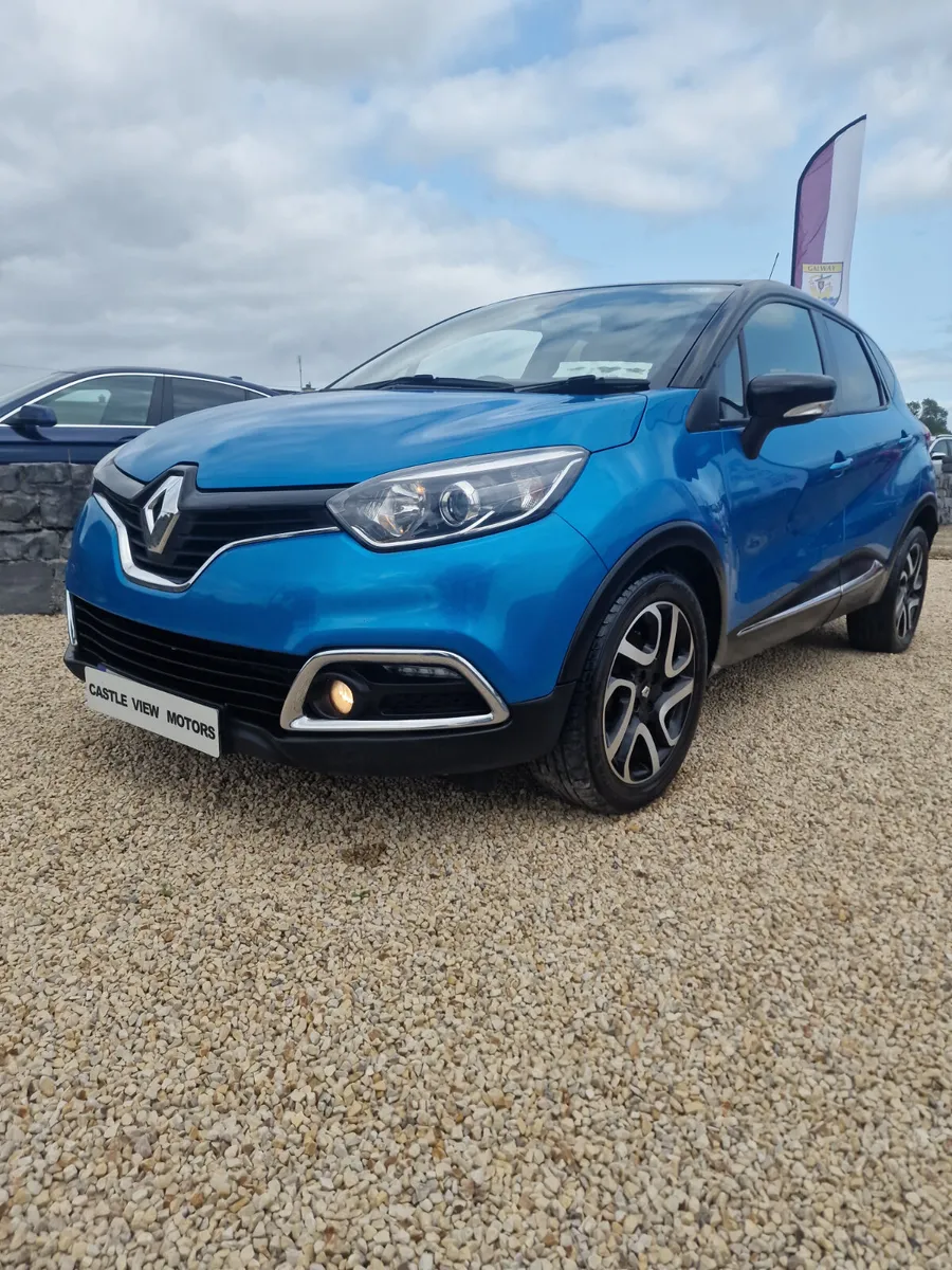 Renault Captur - Image 1