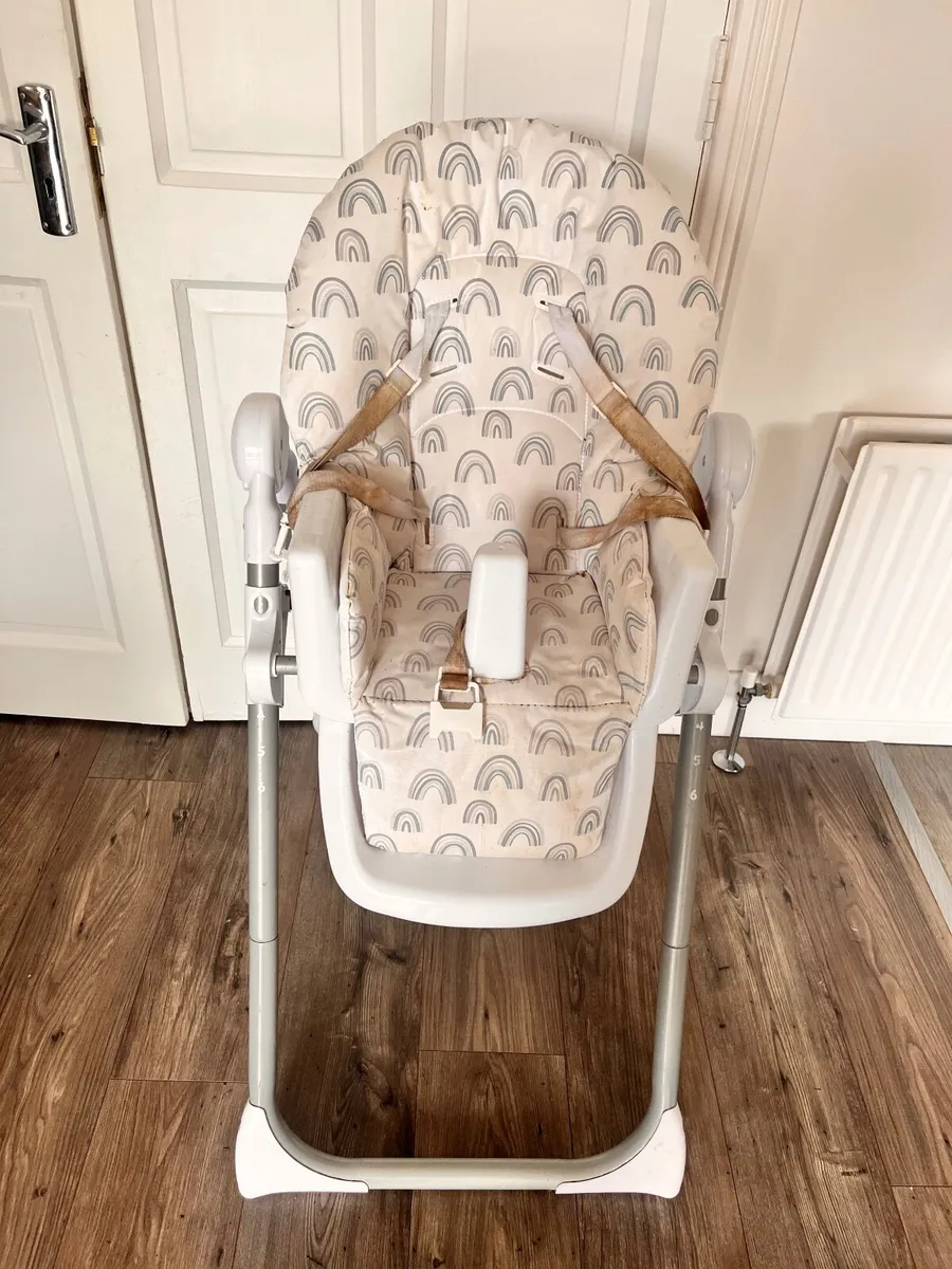 High chair - Image 1
