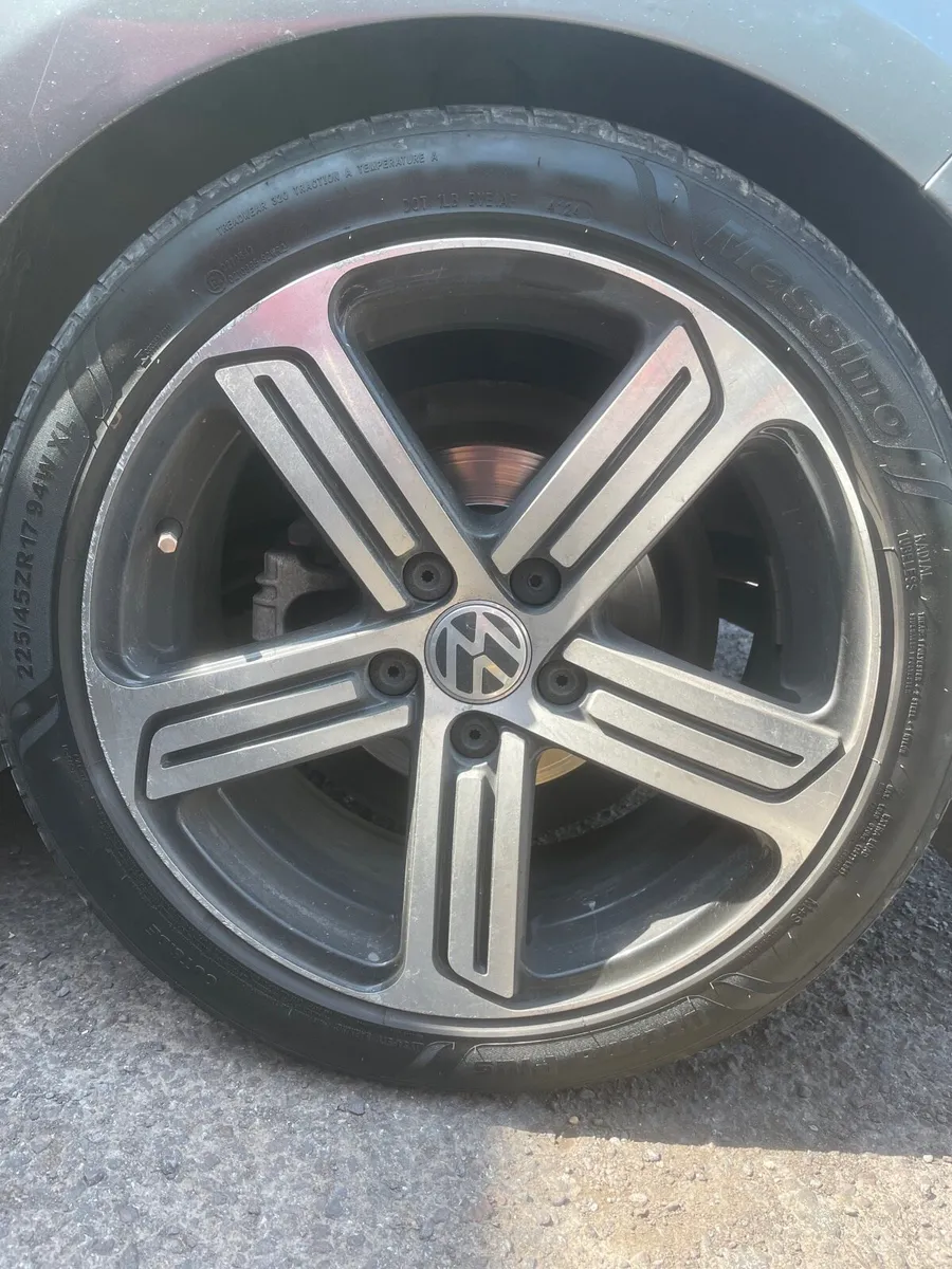 Mark 7 R Line Alloys 18” - Image 1