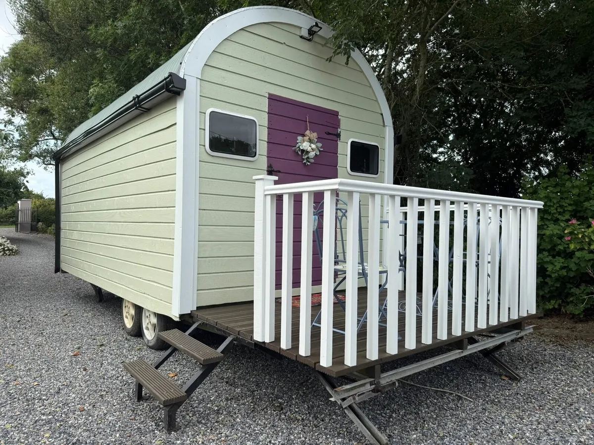 Shepherds hut - Image 1