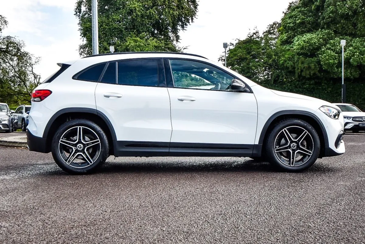 Mercedes-Benz GLA Class 200d AMG Night Pack Auto - Image 3