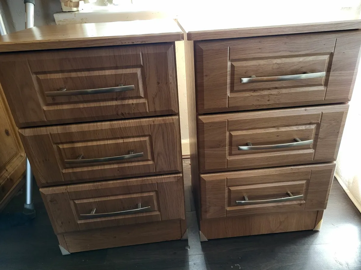 Bedside tables - Image 2