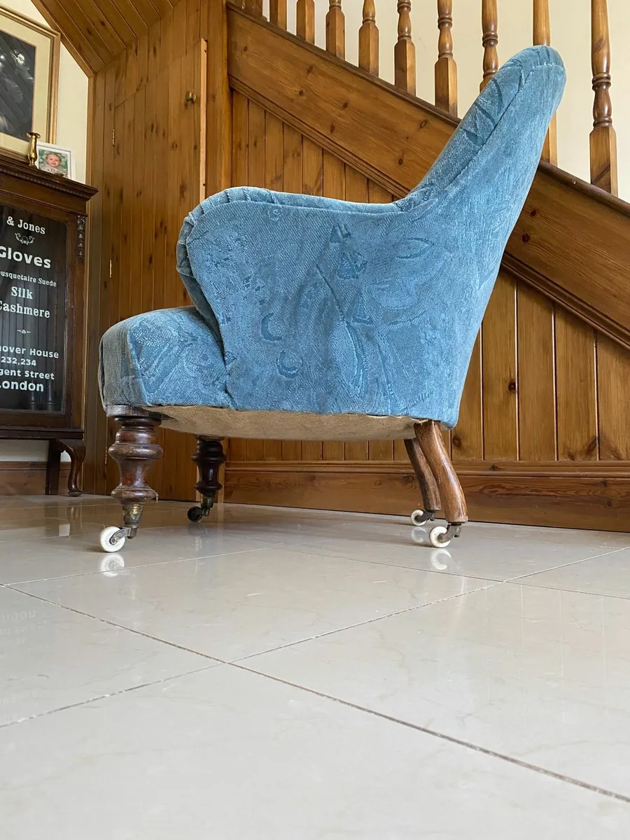 Antique Late c19th Button Back Armchair - Image 3