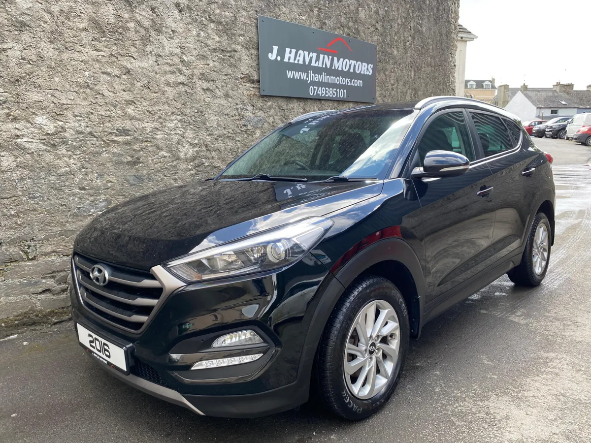 July 2016 Hyundai Tucson 1.7 Comfort Plus - Image 4