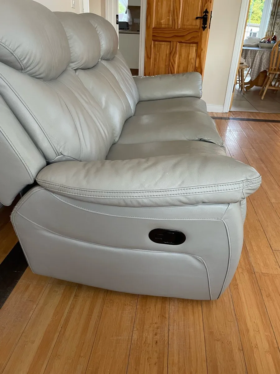 Leather sofa - Image 3