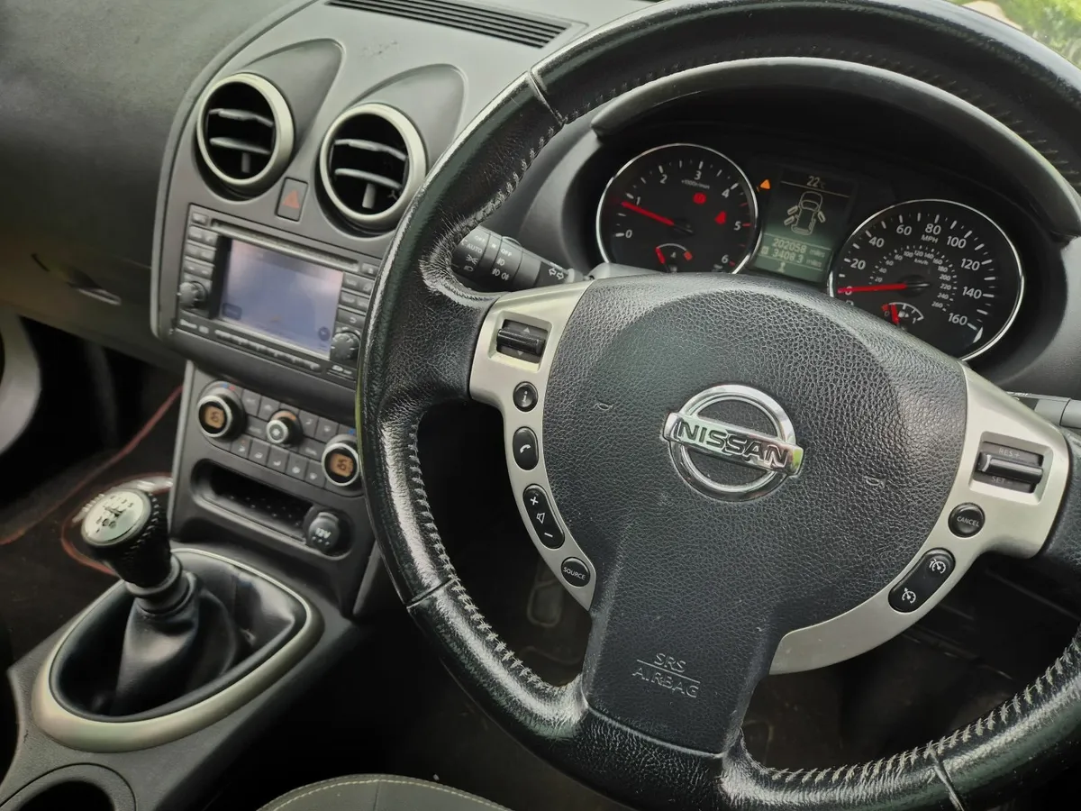 Nissan Qashqai 2011 - Image 2