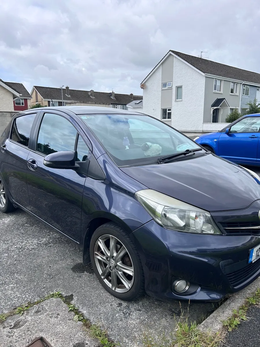 Toyota Yaris 2012 - Image 3