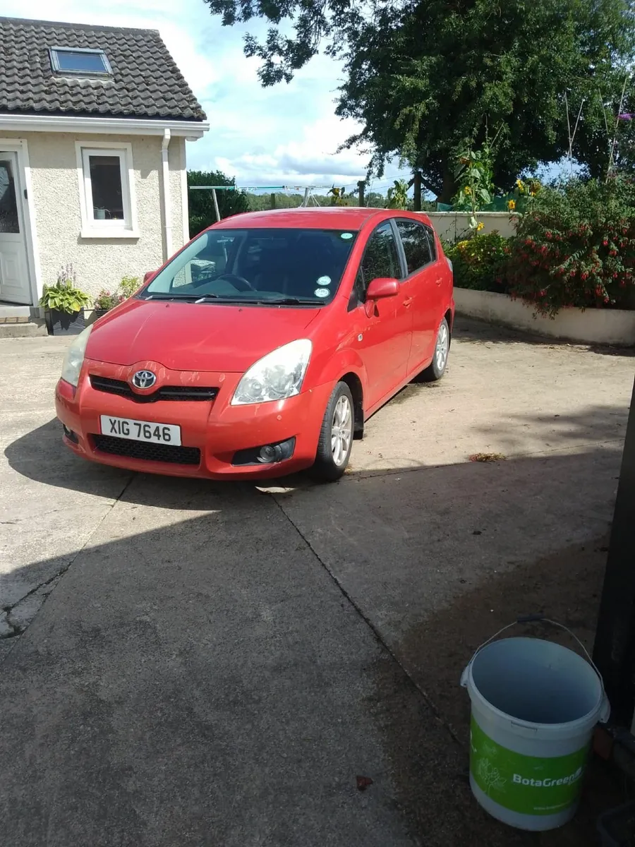Toyota Corolla Verso 7 seater - Image 1