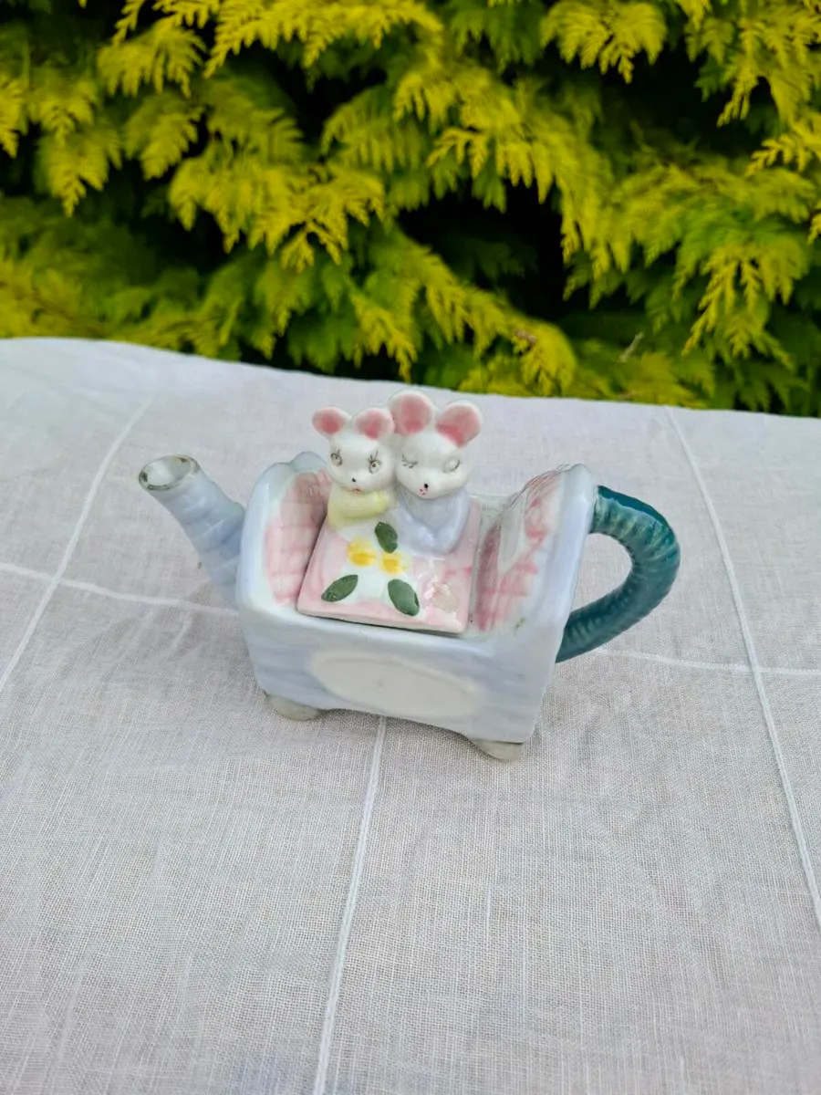Novelty mouse tea pot postage possible - Image 1