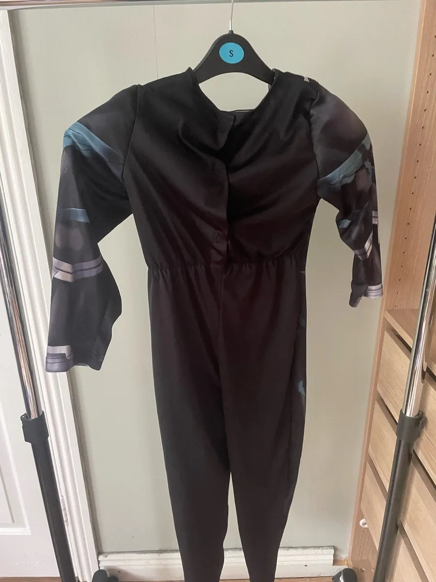 Black Panther costume (age 7-8) - Image 4