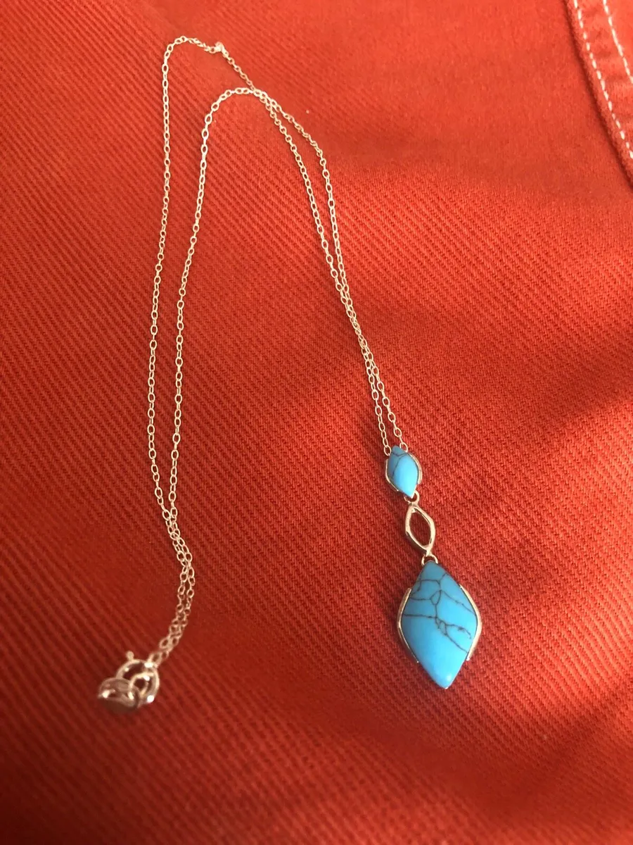 Silver pendant  & chain - Image 1