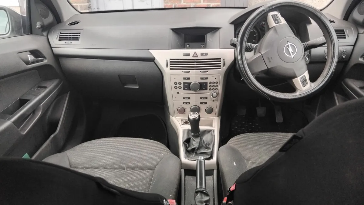 Opel Astra 2007 - Image 4