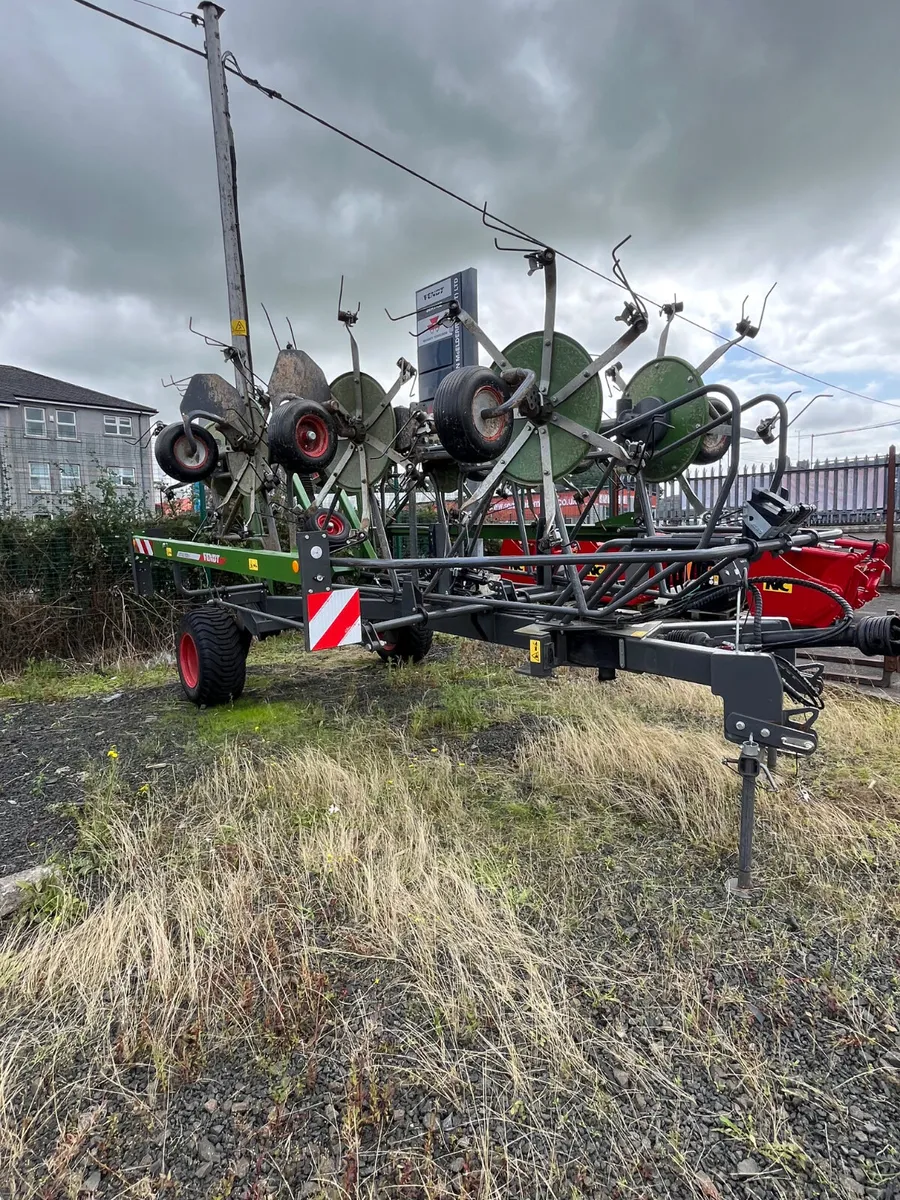 Fendt Lotus 1020T Tedder - Image 1
