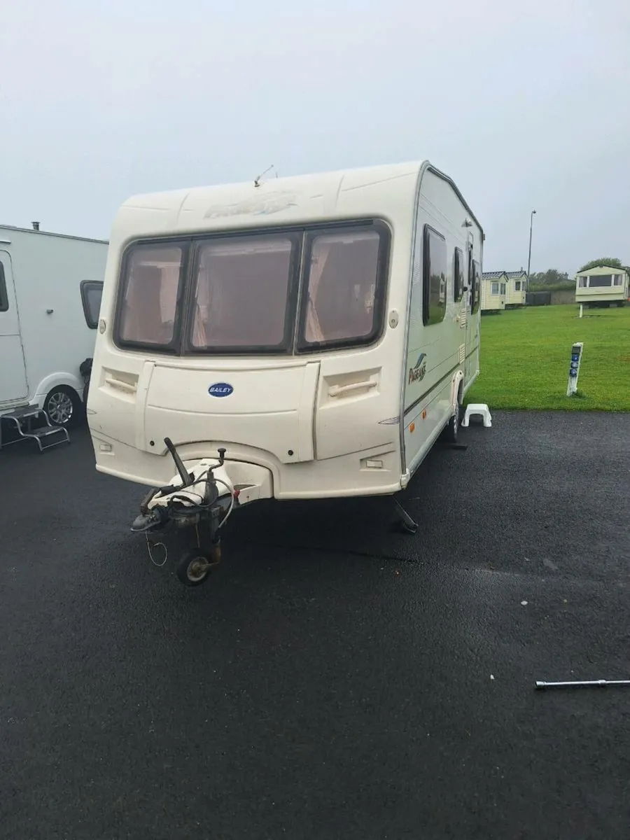 Caravan - Image 1
